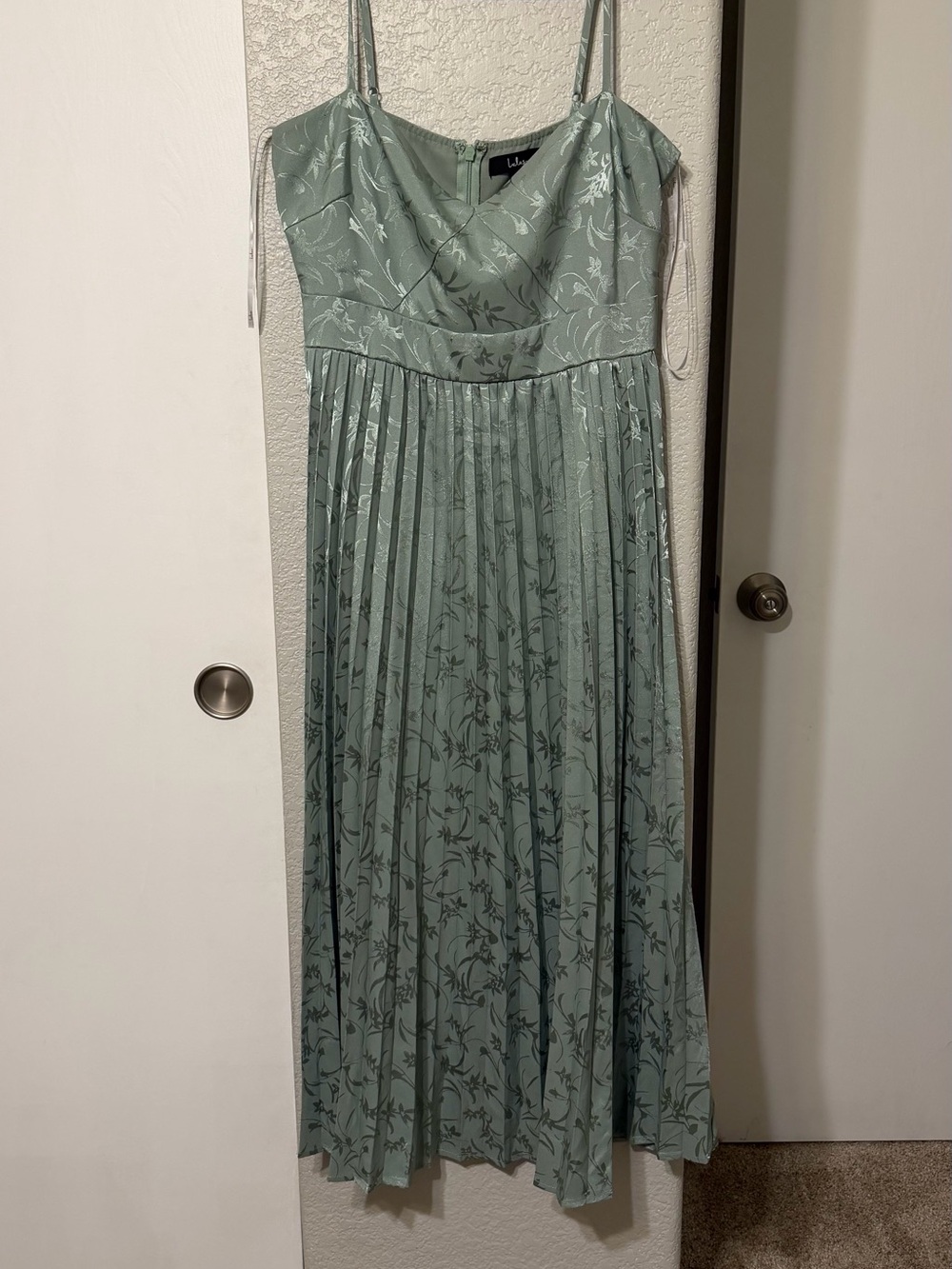 Lulu's Sage Green Pleated Floral Midi Dress